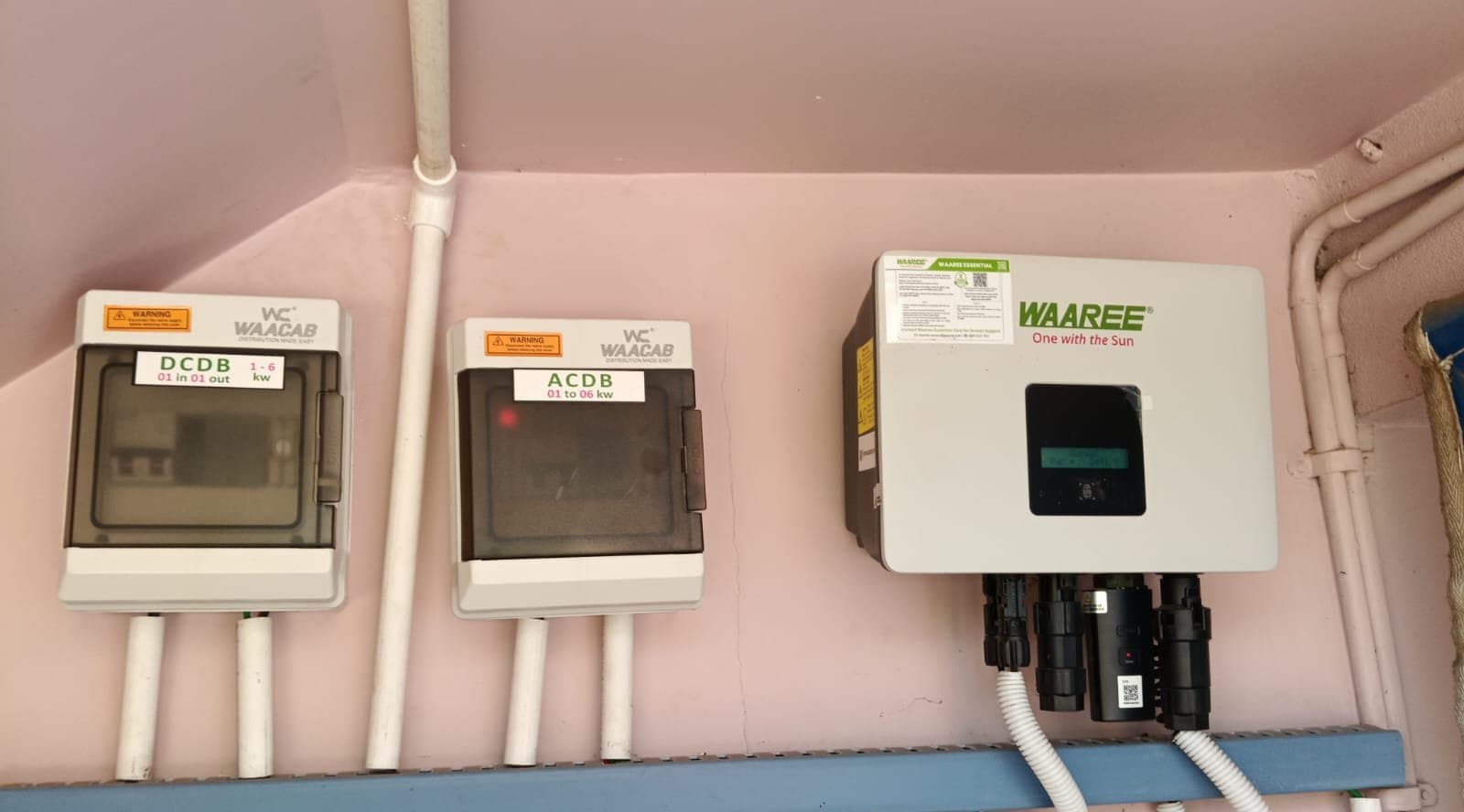 Waaree inverter with DC and AC distribution boxes